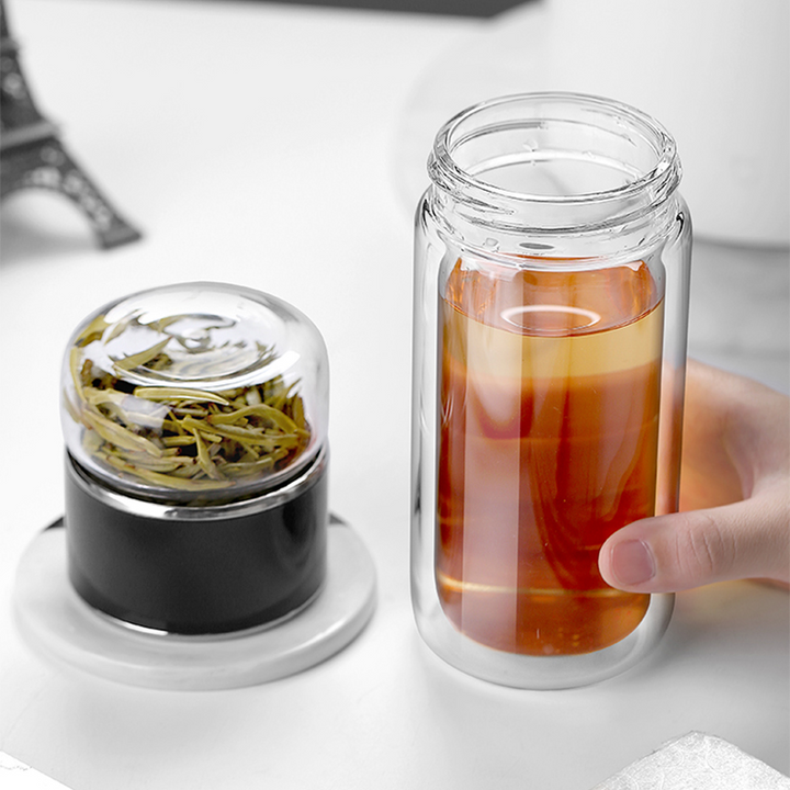 EasyTea™ - Die praktische Tee-Wasserflasche für unterwegs