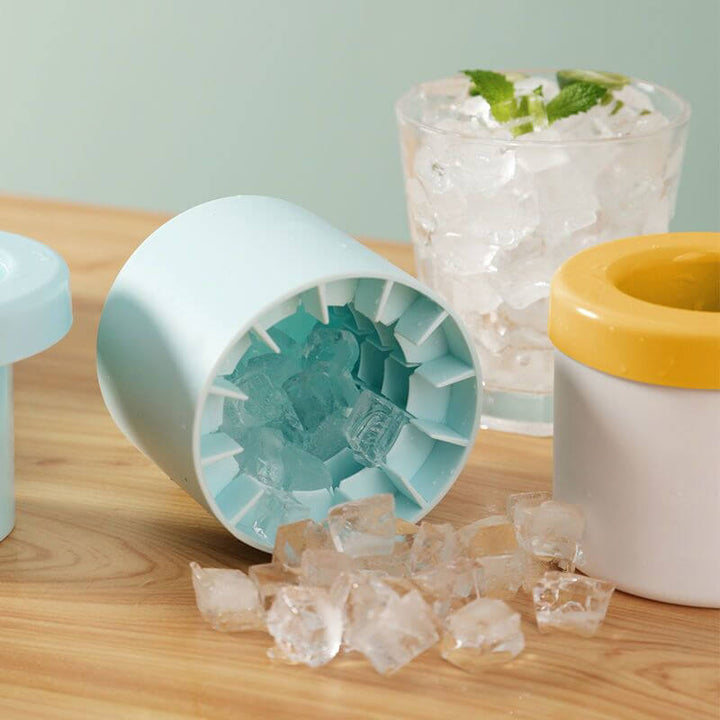 Freeze™ - Tragbarer Silikon-Eiswürfelform mit Deckel für perfekte Eiswürfel