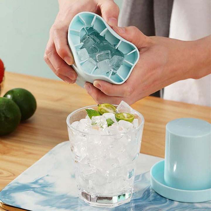 Freeze™ - Tragbarer Silikon-Eiswürfelform mit Deckel für perfekte Eiswürfel