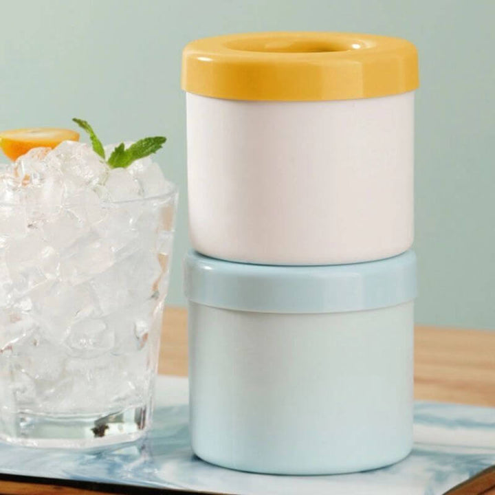 Freeze™ - Tragbarer Silikon-Eiswürfelform mit Deckel für perfekte Eiswürfel