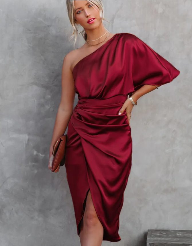 Naomi™ | Schlankes sexy tailliertes Kleid